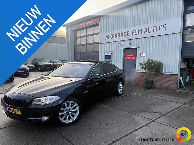 Zwart Gebruikt 2013 BMW 530 Executive Sedan | € 19.950 (Iets duurder) - Afbeelding 1/4