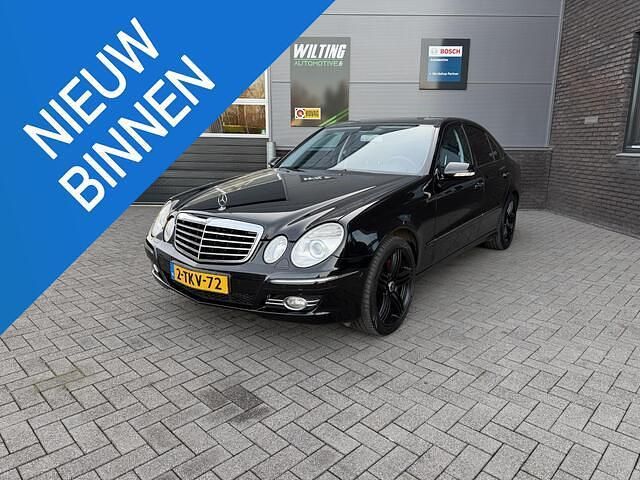 Zwart Occasion 2006 Mercedes E350 Avantgarde Sedan | € 7.495 - Afbeelding 1/4