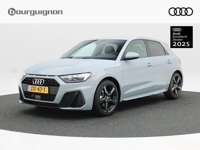 Grijs Nieuw 2026 Audi A1 Sportback Comfort Hatchback | € 37.450 (Duur) - Afbeelding 1/4