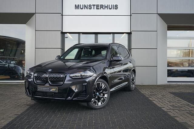 Grijs (metallic) Occasion 2023 BMW iX3 Executive SUV | € 42.750 (Eerlijke prijs) - Afbeelding 1/4