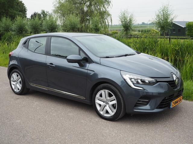 Grijs Gebruikt 2021 Renault Clio V Hatchback | € 19.500 (Eerlijke prijs) - Afbeelding 1/4