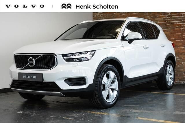 Wit Gebruikt 2022 Volvo XC40 Momentum SUV | € 31.950 (Super prijs) - Afbeelding 1/4