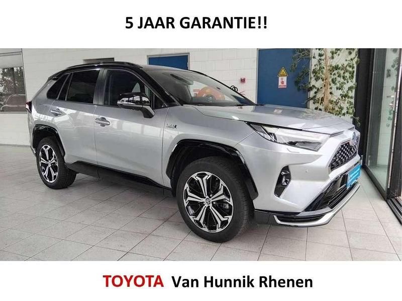 Zilver, metallic lak Gebruikt 2023 Toyota RAV4 Hybrid SUV | € 46.499 (Eerlijke prijs) - Afbeelding 1/4