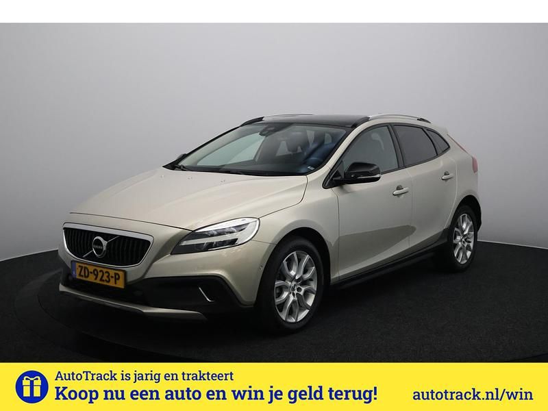 Bruin Gebruikt 2019 Volvo V40 CC Stationwagen | € 22.345 (Eerlijke prijs) - Afbeelding 1/4