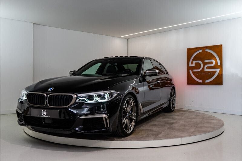 Zwart Gebruikt 2018 BMW M550 Executive Sedan | € 49.980 (Iets duurder) - Afbeelding 1/4