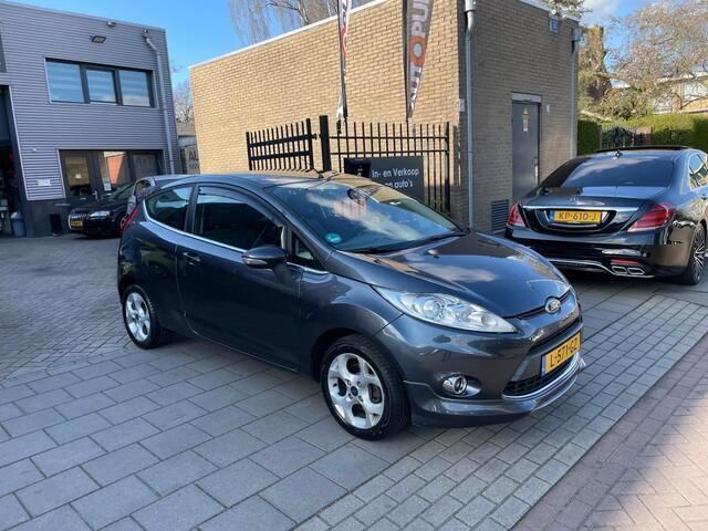 Occasion Ford Fiesta Ghia 82 PK (60 kW) 2010 Grijs Hatchback
