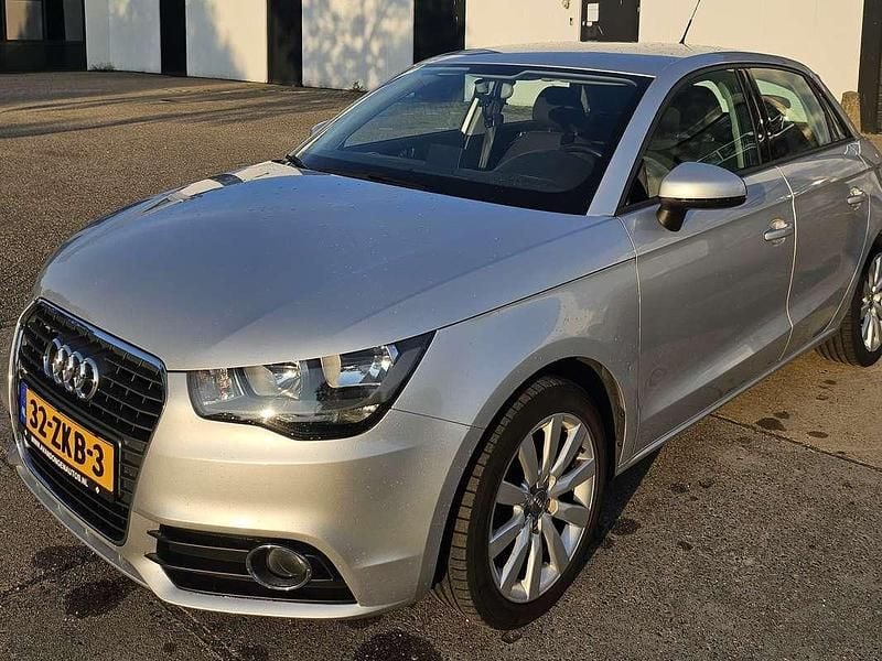 Zilver Gebruikt 2013 Audi A1 Hatchback | € 6.000 (Super prijs) - Afbeelding 1/4