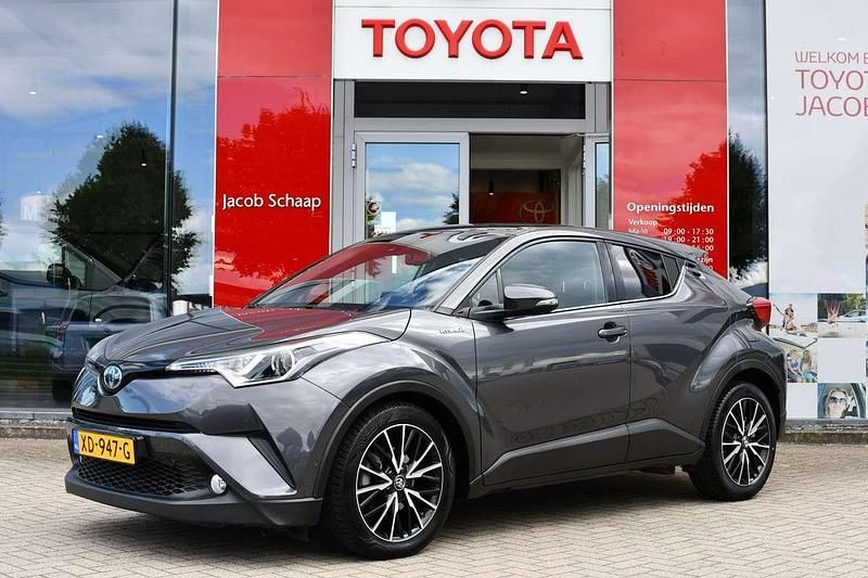 Grijs Gebruikt 2018 Toyota C-HR Limited SUV | € 19.999 (Eerlijke prijs) - Afbeelding 1/4