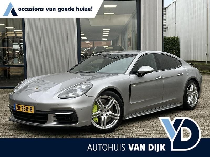 Grijs Gebruikt 2017 Porsche Panamera Hatchback | € 51.940 (Eerlijke prijs) - Afbeelding 1/4