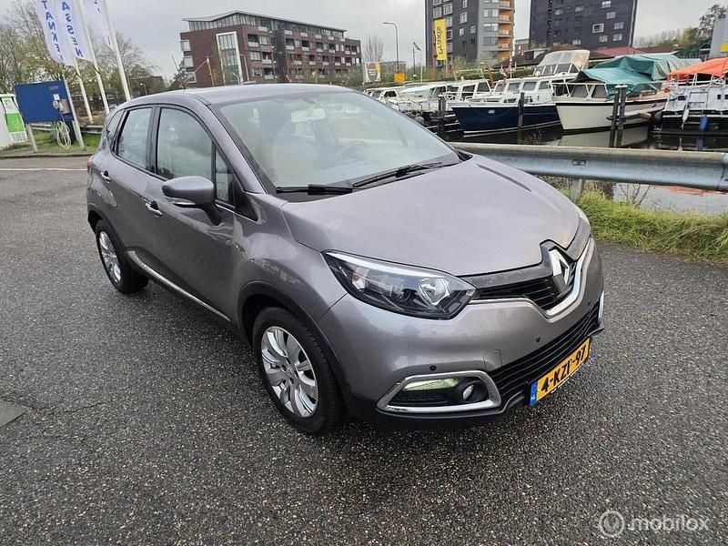 Grijs Gebruikt 2013 Renault Captur Expression SUV | € 7.399 (Super prijs) - Afbeelding 1/4
