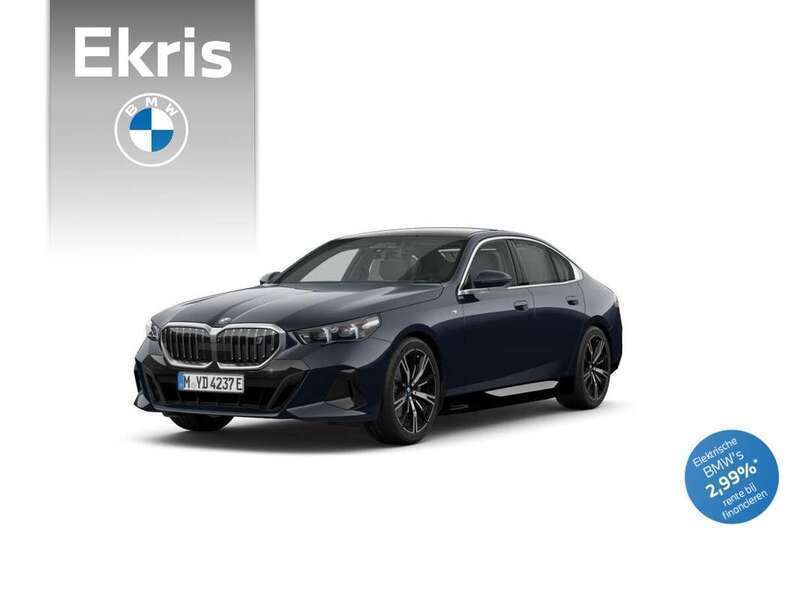 Zwart, metallic lak Nieuw 2025 BMW i5 M Sport Sedan | € 95.298 (Duur) - Afbeelding 1/4