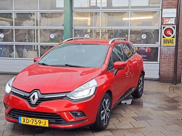 Rood Gebruikt 2018 Renault Clio GrandTour LIMITED Stationwagen | € 8.950 (Eerlijke prijs) - Afbeelding 1/4