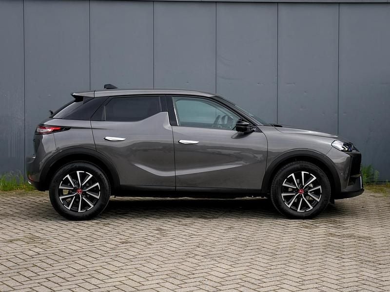 Occasion DS Automobiles DS3 Performance 131 PK (96 kW) 2024 Grijs SUV