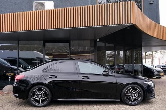 Occasion Mercedes A180 Business 136 PK (100 kW) 2022 Zwart Sedan
