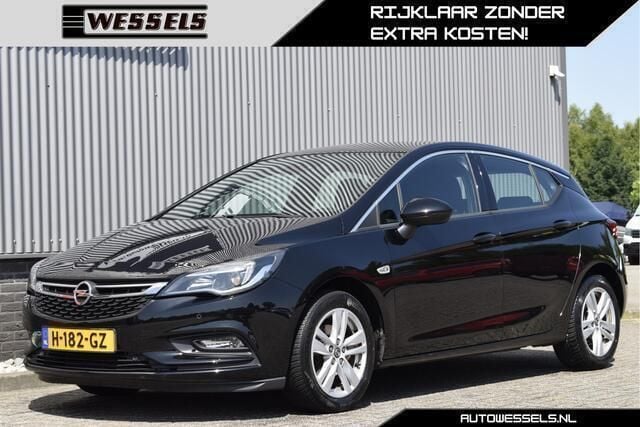 Zwart Gebruikt 2019 Opel Astra Edition Hatchback | € 13.950 (Goede deal) - Afbeelding 1/4