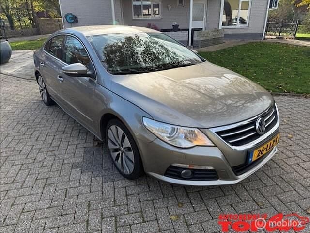 Bruin Gebruikt 2010 VW CC Sedan | € 8.950 (Iets duurder) - Afbeelding 1/4