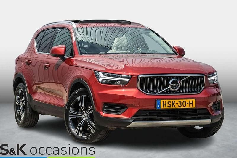 Rood Gebruikt 2021 Volvo XC40 Inscription SUV | € 29.999 (Goede deal) - Afbeelding 1/4