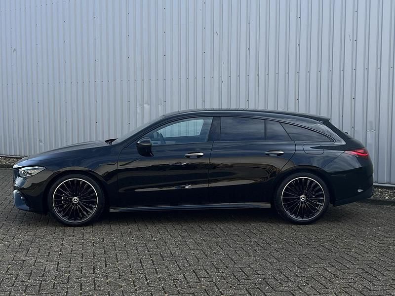 Occasion Mercedes CLA180 Shooting Brake AMG line 136 PK (100 kW) 2024 Zwart Stationwagen