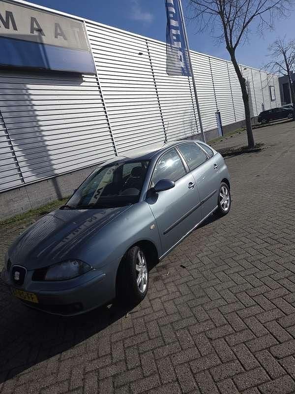 Occasion 2005 Seat Ibiza Stylance Hatchback | € 2.099 (Eerlijke prijs) - Afbeelding 1/4