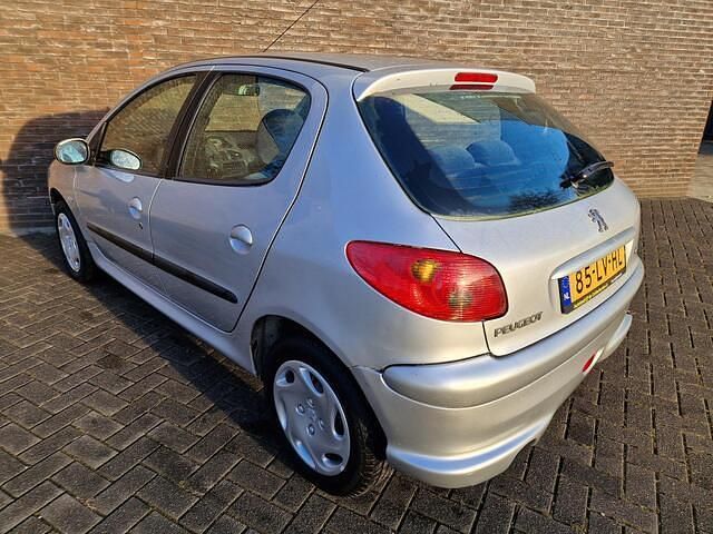 Occasion Peugeot 206 75 PK (55 kW) 2003 Grijs (metallic) Hatchback