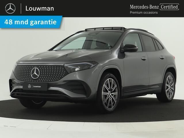 Grijs, metallic lak Gebruikt 2024 Mercedes EQA250+ AMG line SUV | € 48.750 (Eerlijke prijs) - Afbeelding 1/4