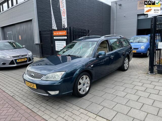 Blauw, metallic lak Gebruikt 2006 Ford Mondeo Ghia Stationwagen | € 1.499 (Goede deal) - Afbeelding 1/4