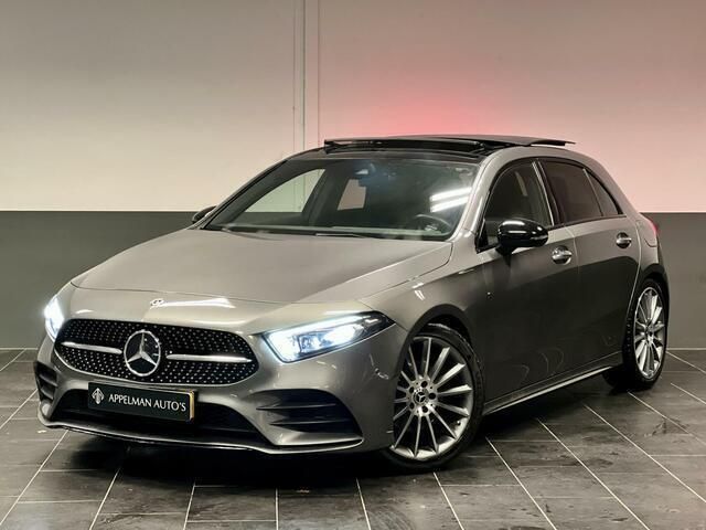 Grijs Gebruikt 2019 Mercedes A200 AMG Hatchback | € 33.995 - Afbeelding 1/4