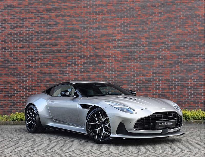 Zilver Gebruikt 2023 Aston Martin DB12 Coupé | € 245.950 - Afbeelding 1/4
