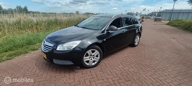 Bruin Gebruikt 2013 Opel Insignia Stationwagen | € 4.445 (Super prijs) - Afbeelding 1/4