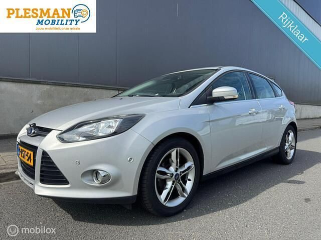 Grijs Gebruikt 2014 Ford Focus Hatchback | € 6.500 (Eerlijke prijs) - Afbeelding 1/4