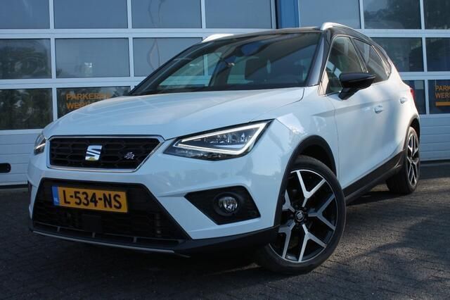 Wit Gebruikt 2021 Seat Arona FR SUV | € 21.450 (Eerlijke prijs) - Afbeelding 1/4