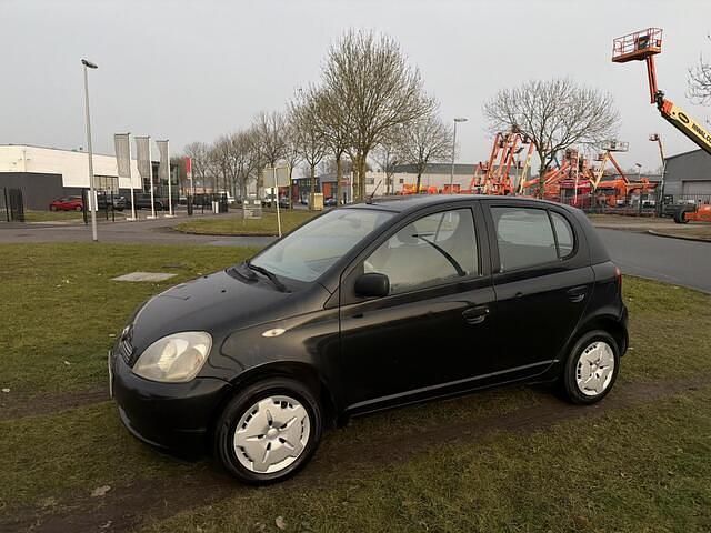 Occasion Toyota Yaris Terra 68 PK (50 kW) 2001 Zwart Hatchback