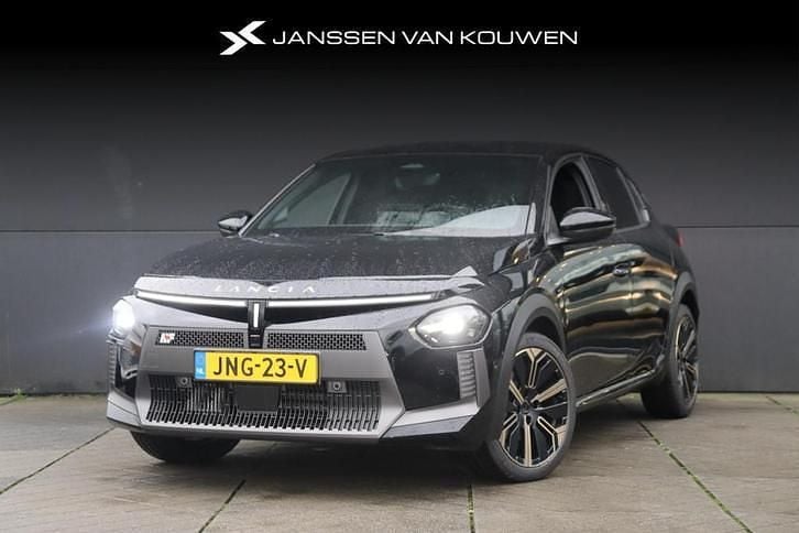 Zwart Nieuw 2025 Lancia Ypsilon Hatchback | € 30.890 (Goede deal) - Afbeelding 1/4