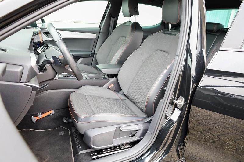 Occasion Seat Leon FR 150 PK (110 kW) 2021 Zwart Hatchback