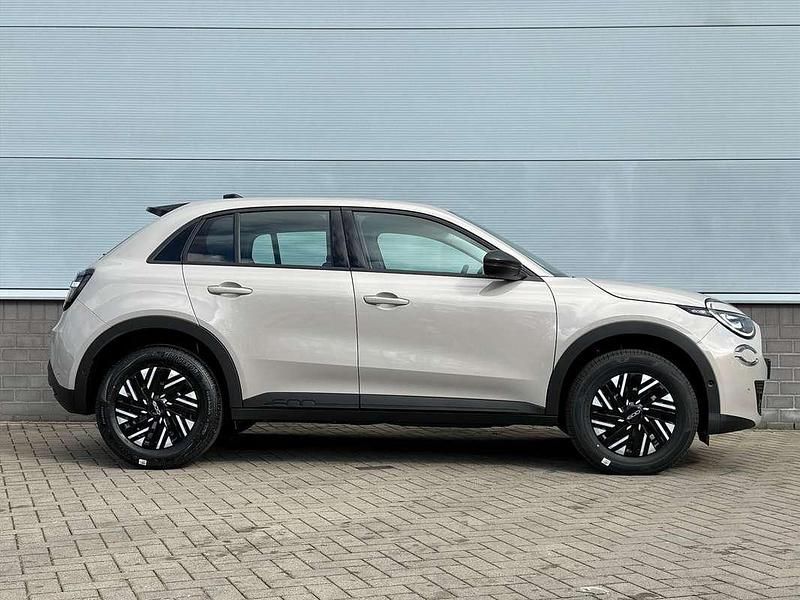 Nieuw Fiat 600 Urban 110 PK (80 kW) 2025 Beige SUV