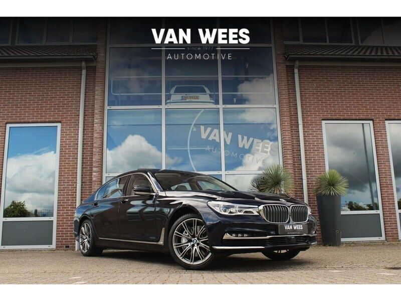 Blauw Gebruikt 2015 BMW 750L Executive Sedan | € 37.950 - Afbeelding 1/3
