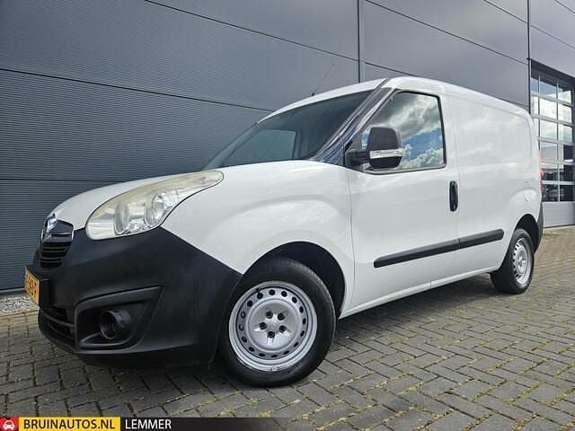 Wit Gebruikt 2013 Opel Combo MPV | € 2.945 (Eerlijke prijs) - Afbeelding 1/4
