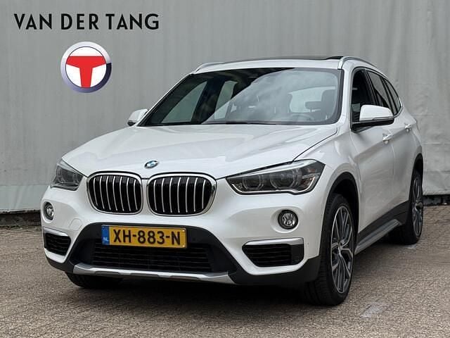 Wit Gebruikt 2019 BMW X1 xLine SUV | € 24.995 (Eerlijke prijs) - Afbeelding 1/4