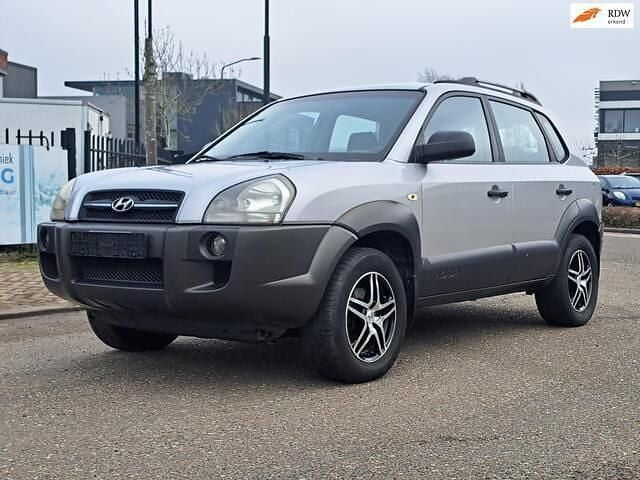 Grijs Occasion 2005 Hyundai Tucson Active SUV | € 1.750 (Super prijs) - Afbeelding 1/4