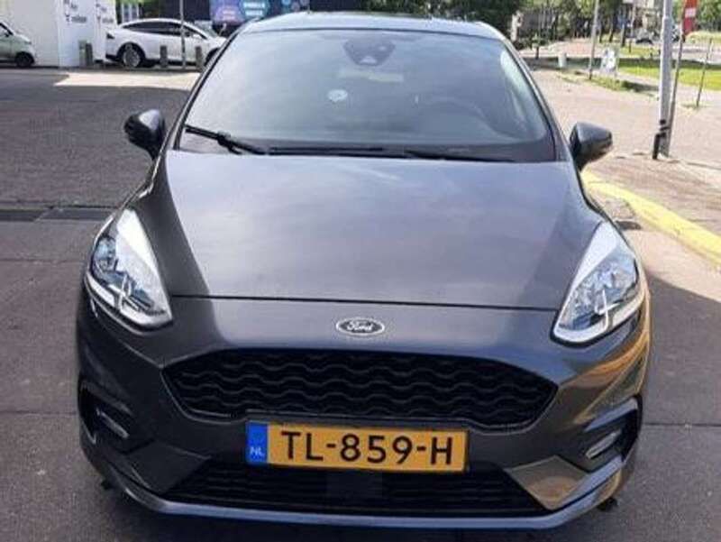 Grijs Gebruikt 2018 Ford Fiesta ST-Line Hatchback | € 10.950 (Goede deal) - Afbeelding 1/4