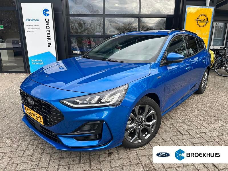 Blauw Gebruikt 2024 Ford Focus ST-Line Stationwagen | € 28.395 (Iets duurder) - Afbeelding 1/4