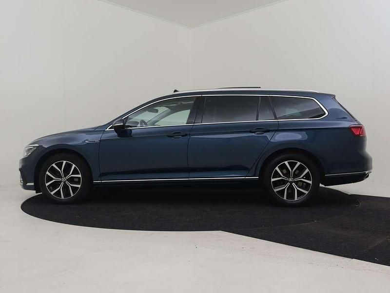 Occasion VW Passat Business 157 PK (115 kW) 2022 Blauw Stationwagen