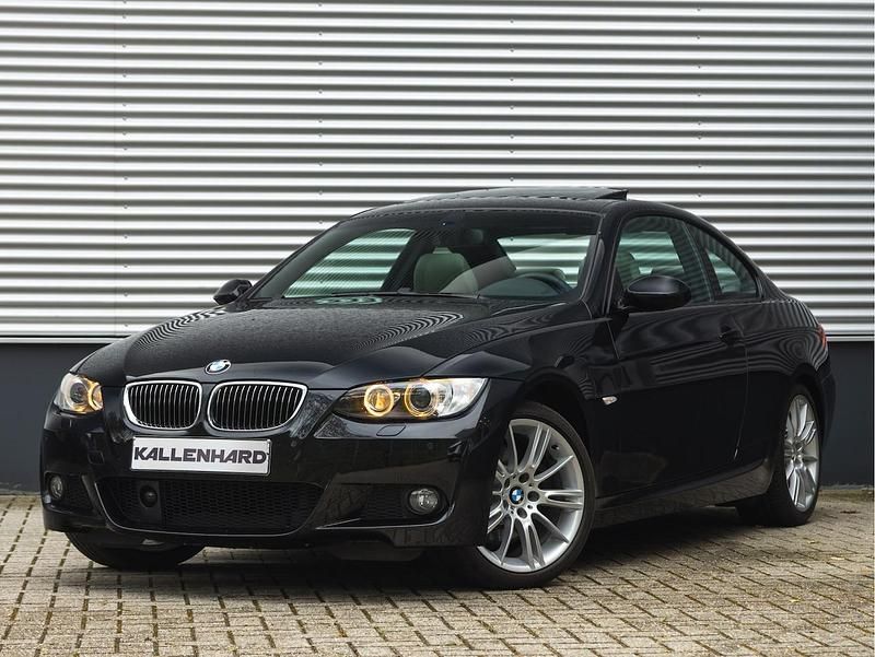 Zwart Gebruikt 2007 BMW 330 M Sport Coupé | € 23.875 - Afbeelding 1/4