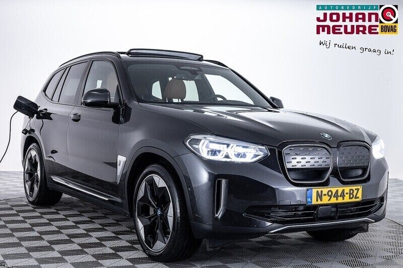 Grijs, metallic lak Gebruikt 2021 BMW iX3 Executive SUV | € 35.900 (Super prijs) - Afbeelding 1/4