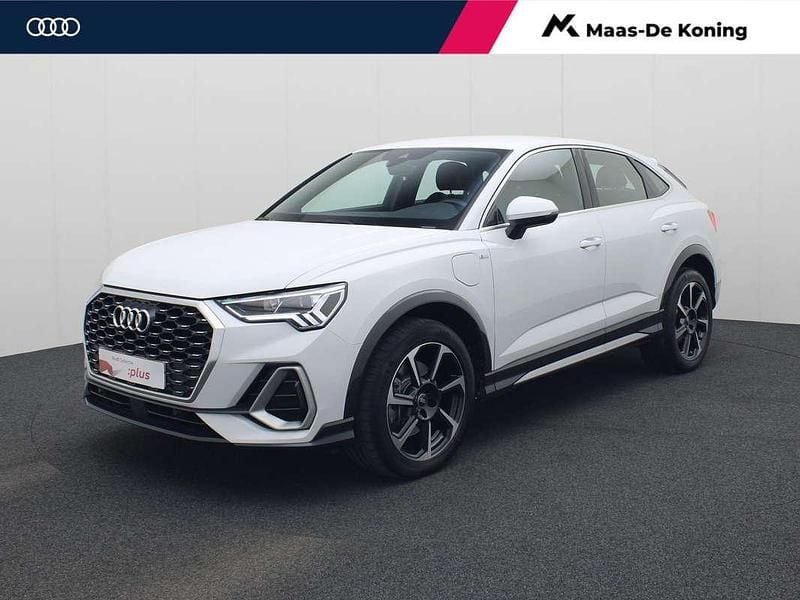 Wit (metallic) Occasion 2022 Audi Q3 Sportback SUV | € 35.940 (Super prijs) - Afbeelding 1/4