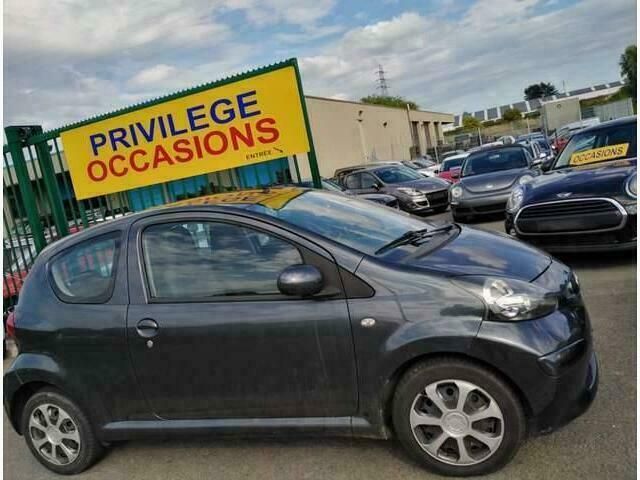 Occasion Toyota Aygo 54 PK (39 kW) 2007 Grijs Hatchback