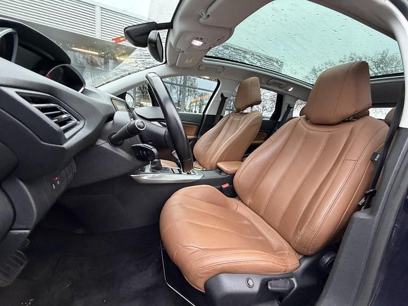 Occasion Peugeot 308 Premium 120 PK (88 kW) 2017 Blauw Stationwagen