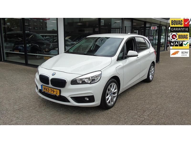 Wit Gebruikt 2017 BMW 225 Active Tourer Executive MPV | € 16.495 (Eerlijke prijs) - Afbeelding 1/4
