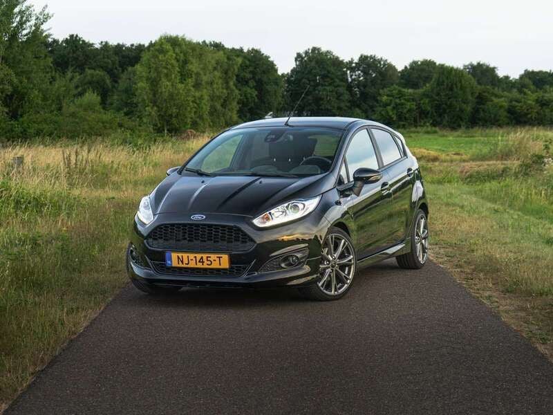 Zwart Gebruikt 2017 Ford Fiesta ST-Line Hatchback | € 9.750 (Goede deal) - Afbeelding 1/4