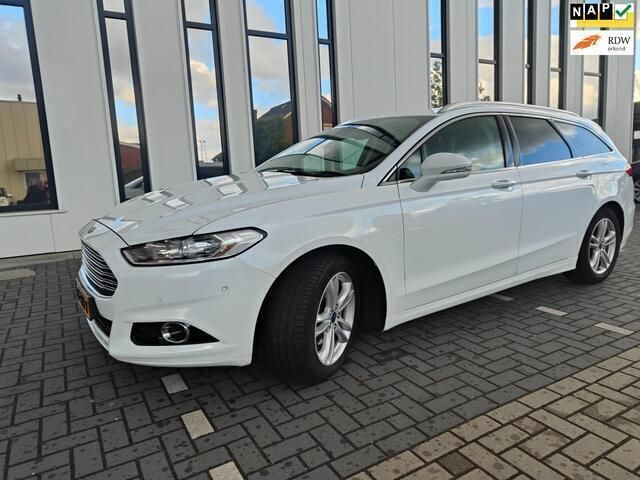 Wit Gebruikt 2015 Ford Mondeo Titanium Stationwagen | € 12.950 - Afbeelding 1/4